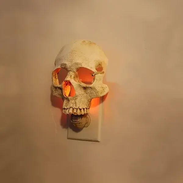 Human Skull Light